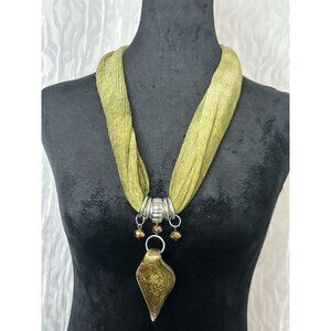 Stretchy, Green Scarf Necklace With Glass Pointy Pendant. See Pic For Details!